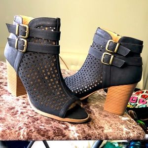 Size 11 open toe bootie